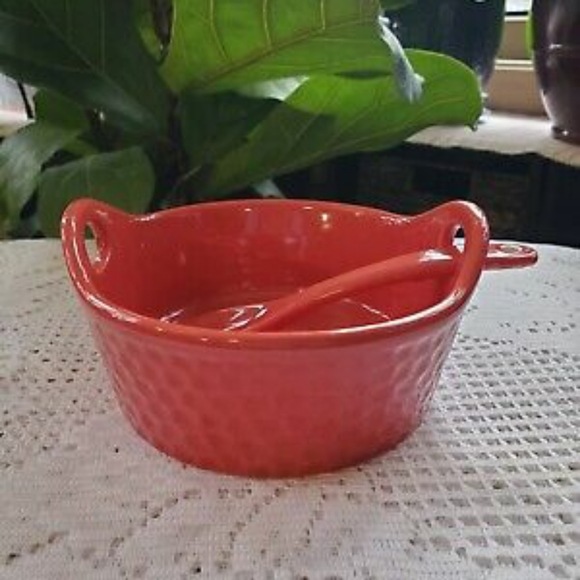 Tastefully Simple Red Dip Crock with spoon - Picture 5 of 7